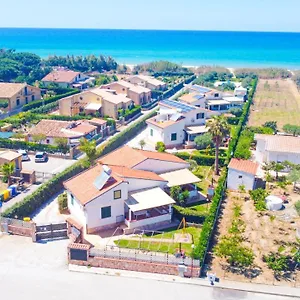 Vacanze Mare Nostrum - In Front Of The Beach With Pool Holiday home